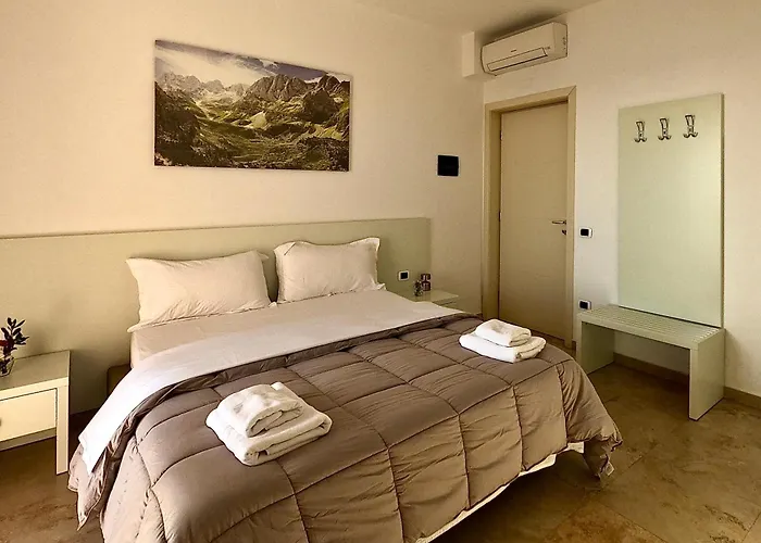 Hotel Brilant Shëngjin